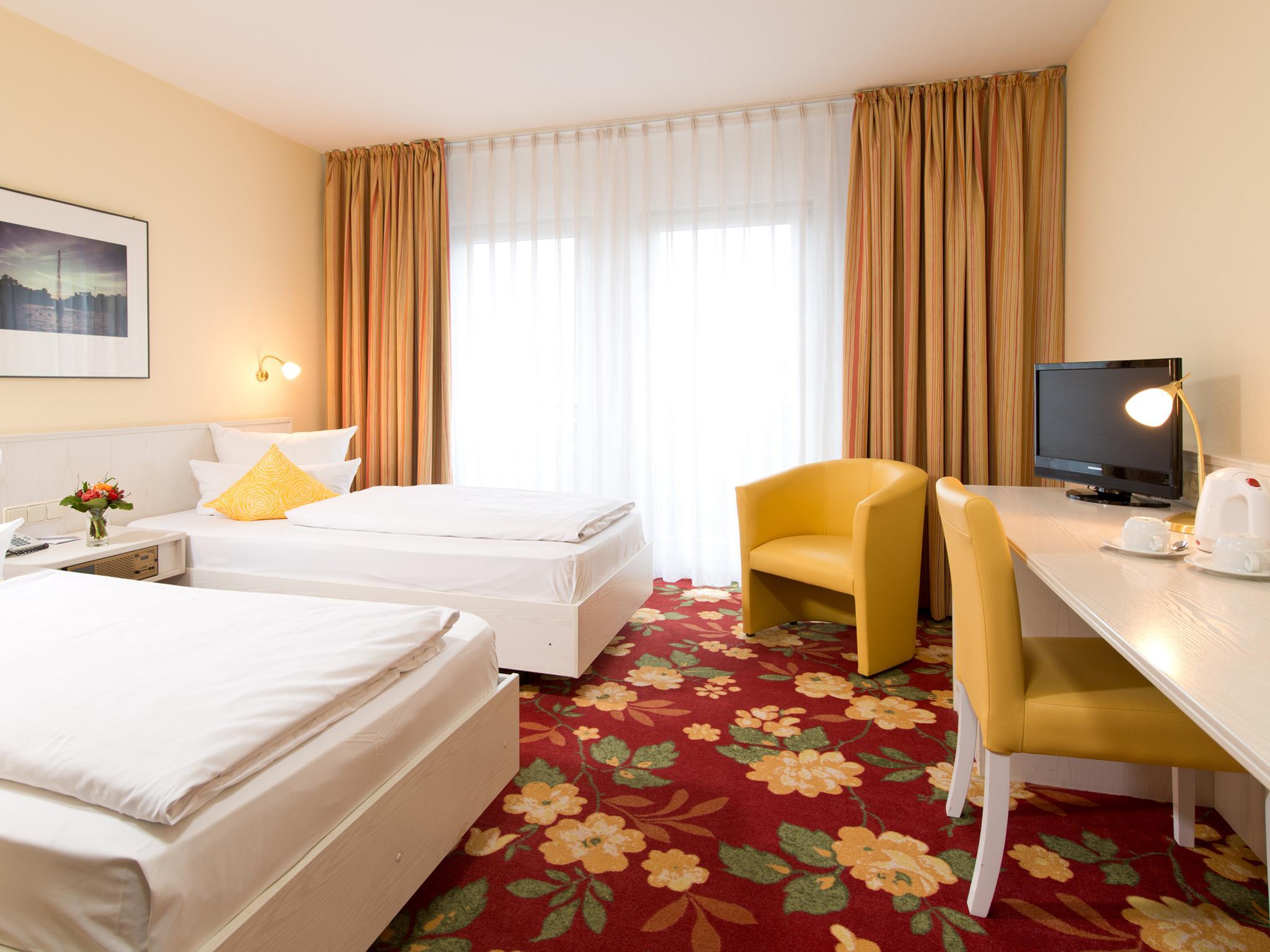 Achat Hotel Schwetzingen Heidelberg Экстерьер фото